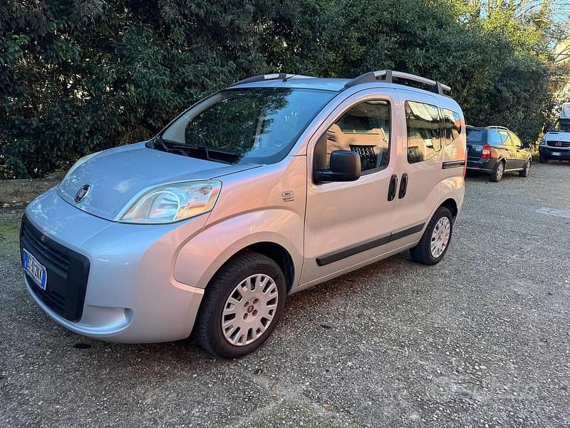 Grigio Usata 2013 Fiat Qubo Trekking Monovolume | 3900 € (Buon prezzo) - Immagine 1/4