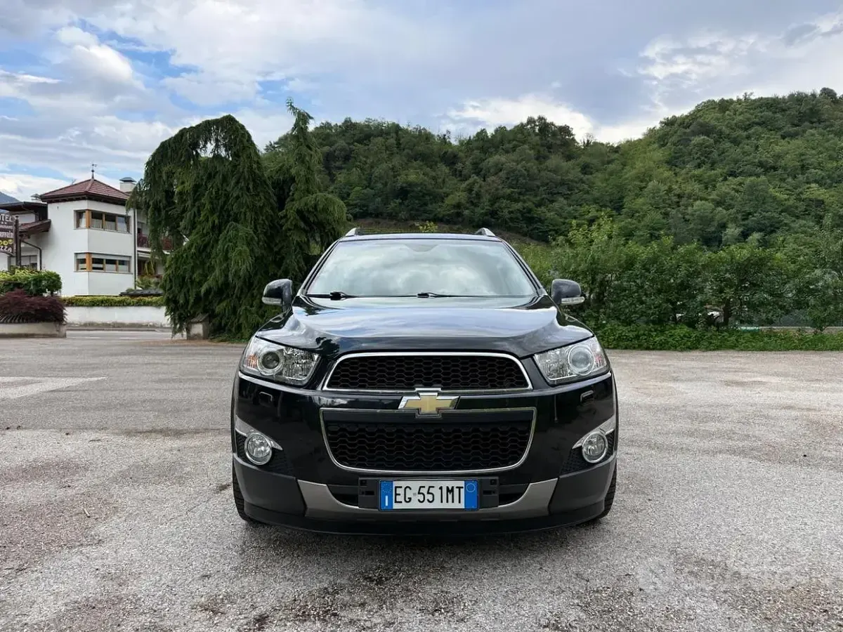 Usata Chevrolet Captiva LTZ 184 CV (135 kW) 2011 Nero SUV