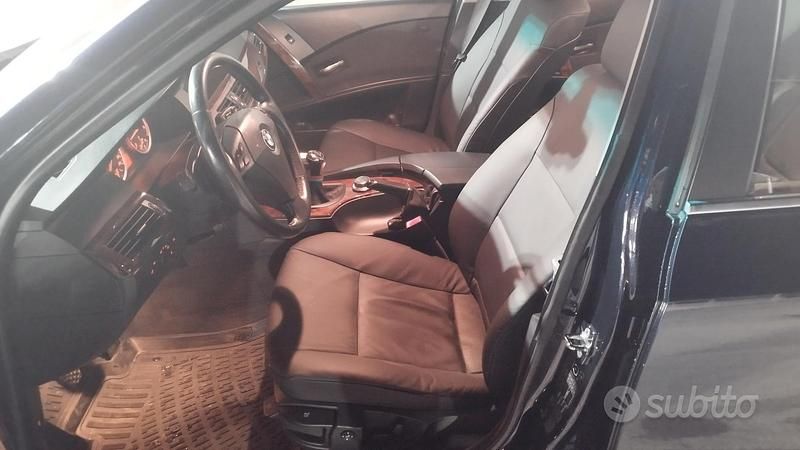 Usata BMW 530 2005 Blu Berlina