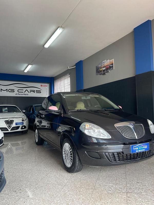 Usata Lancia Ypsilon 69 CV (50 kW) 2005 Nero Utilitaria