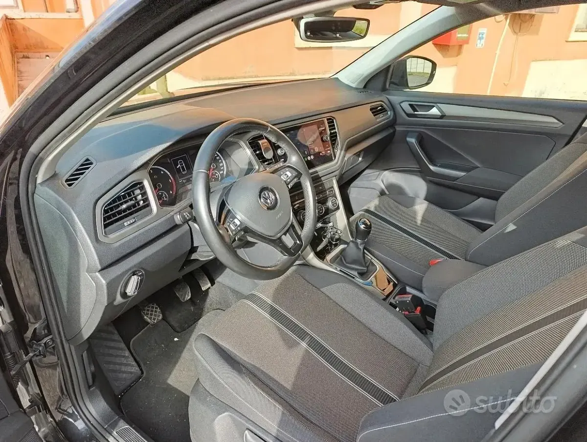 Usata VW T-Roc 116 CV (85 kW) 2020 Nero SUV