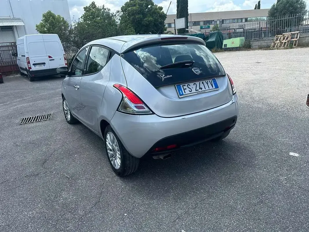 Usata Lancia Ypsilon S 69 CV (50 kW) 2014 Utilitaria