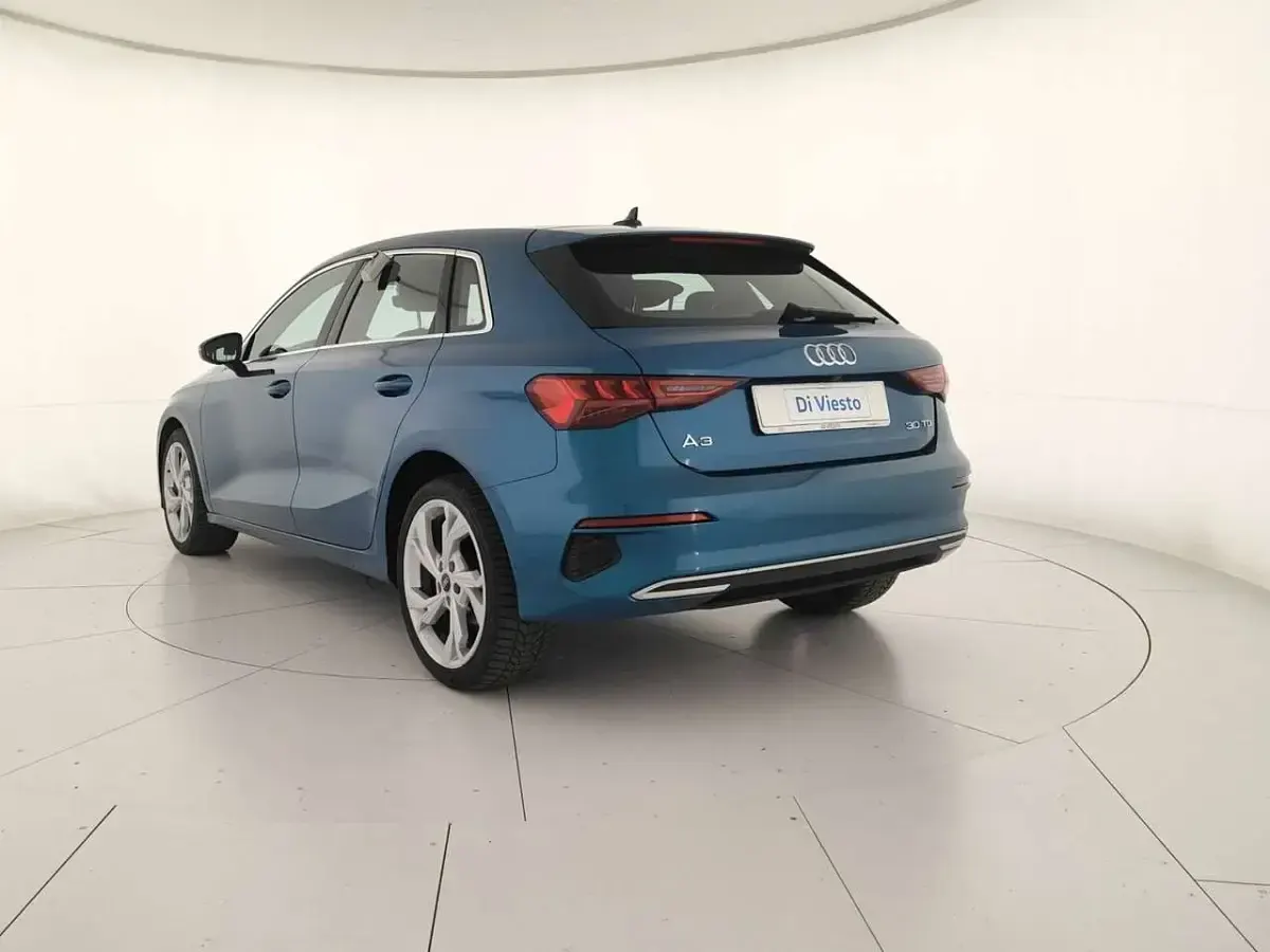 Usata Audi A3 Advanced 116 CV (85 kW) 2022 Blu atollo metallizzato Berlina