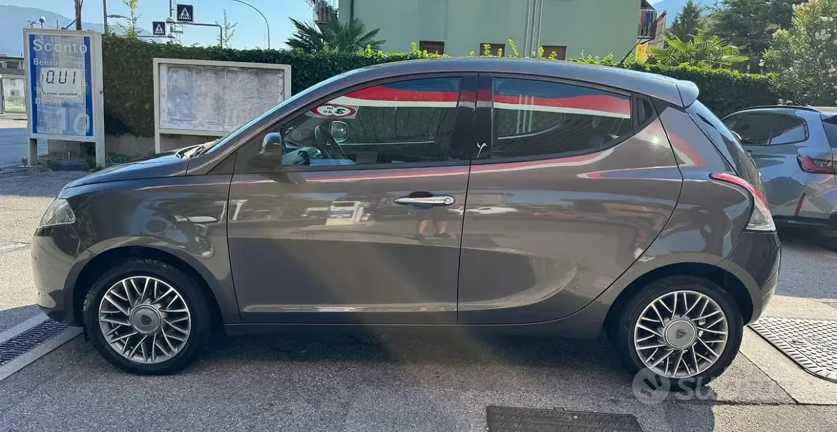 Usata Lancia Ypsilon S 95 CV (69 kW) 2012 Grigio Utilitaria
