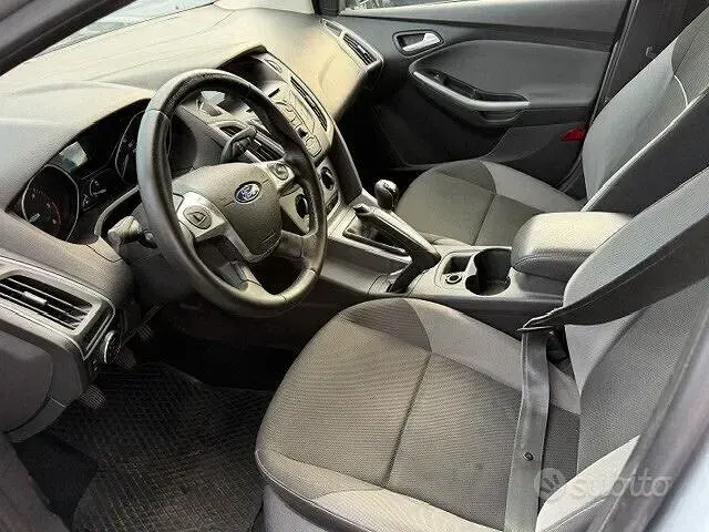 Usata Ford Focus Titanium 115 CV (84 kW) 2014 Grigio Station wagon