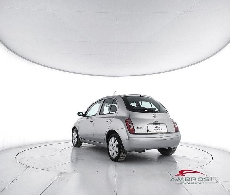Usata Nissan Micra 80 CV (58 kW) 2006 Grigio