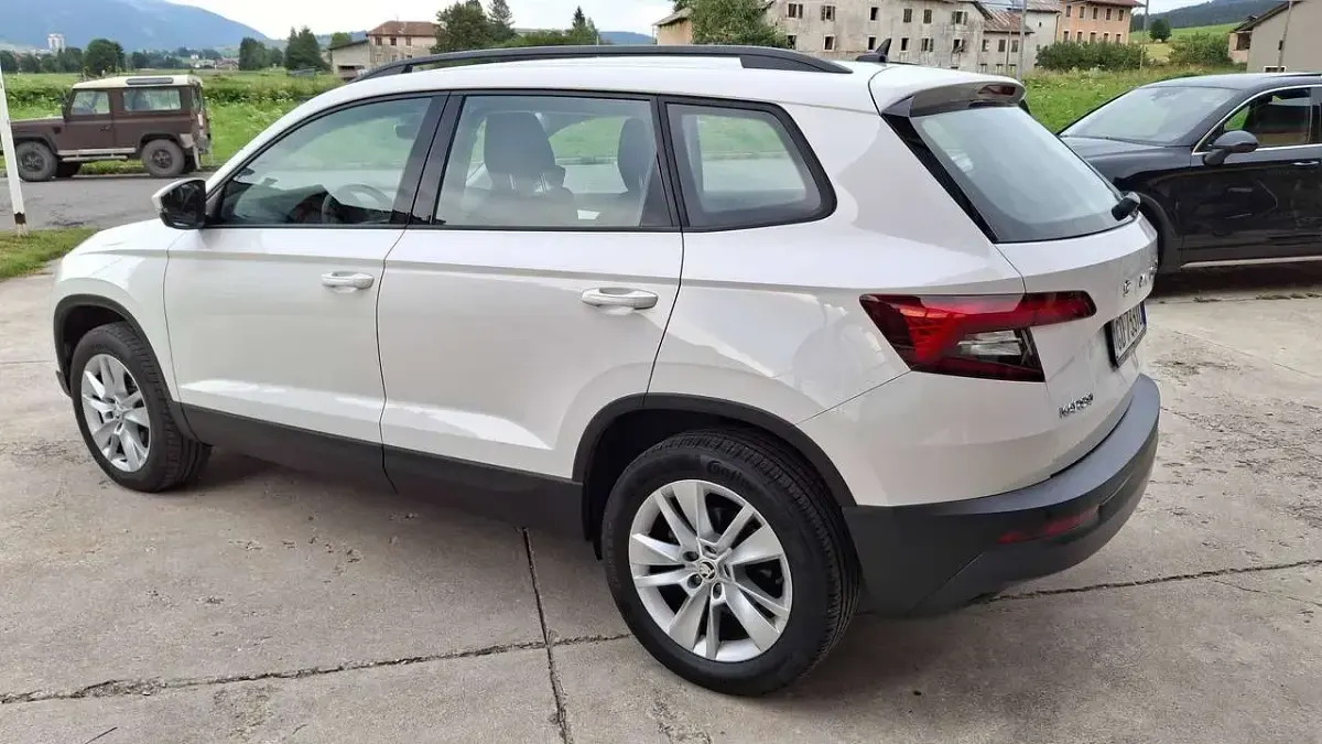 Usata Skoda Karoq Ambition 150 CV (110 kW) 2020 Bianco SUV