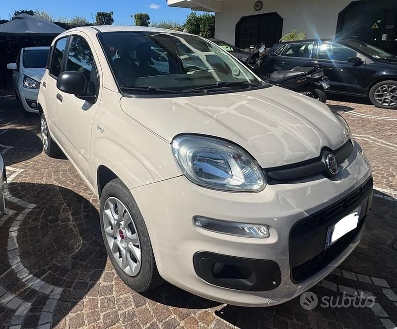 Usata Fiat Panda Lounge 85 CV (62 kW) 2015 Beige(met.) Utilitaria