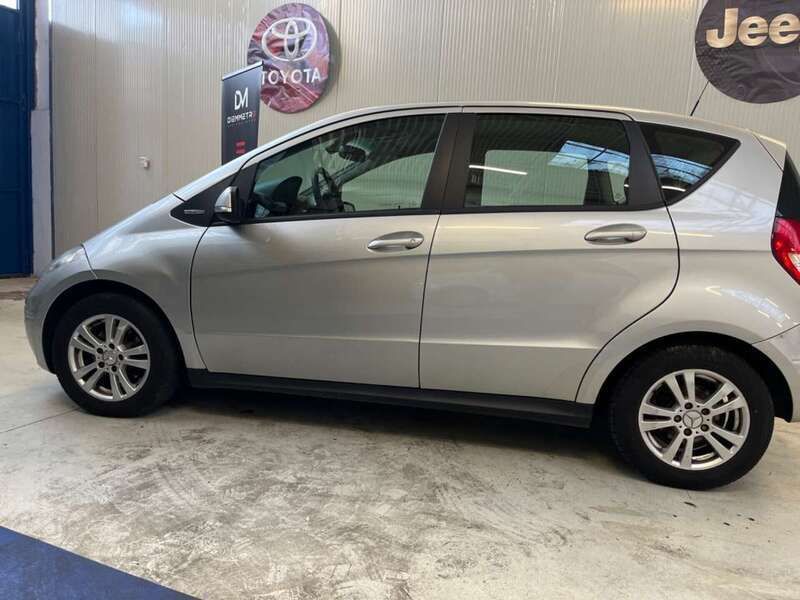 Usata Mercedes A150 Executive 95 CV (69 kW) 2011 Argento Berlina