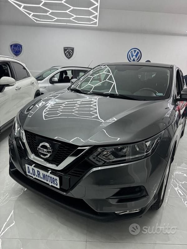 Usata Nissan Qashqai Tekna+ 115 CV (84 kW) 2017 Grigio SUV
