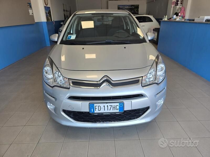 Grigio Usata 2016 Citroën C3 Exclusive Due volumi | 5800 € (Ottimo prezzo) - Immagine 1/4