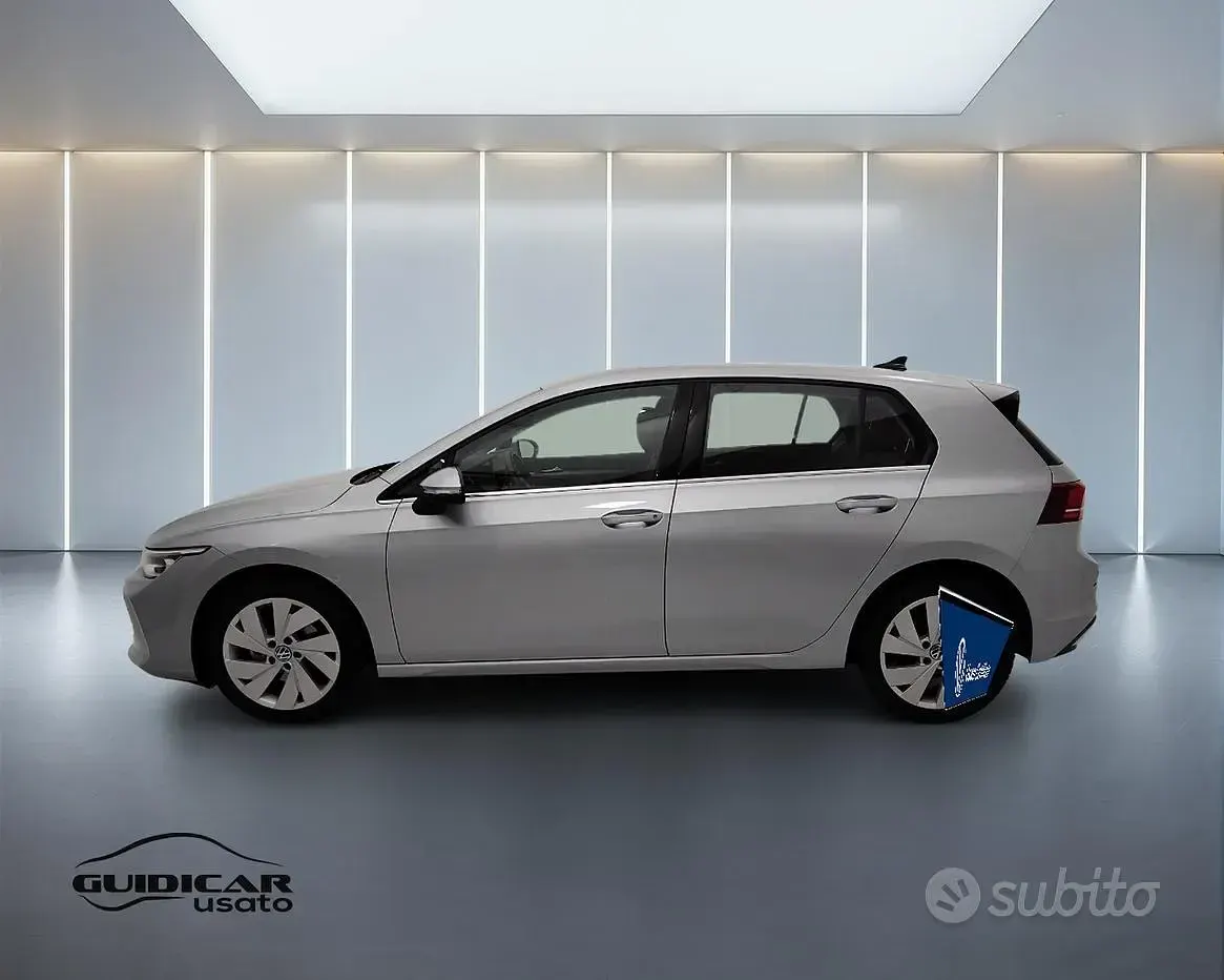 Usata VW Golf VIII Style 150 CV (110 kW) 2025 Grigio Berlina