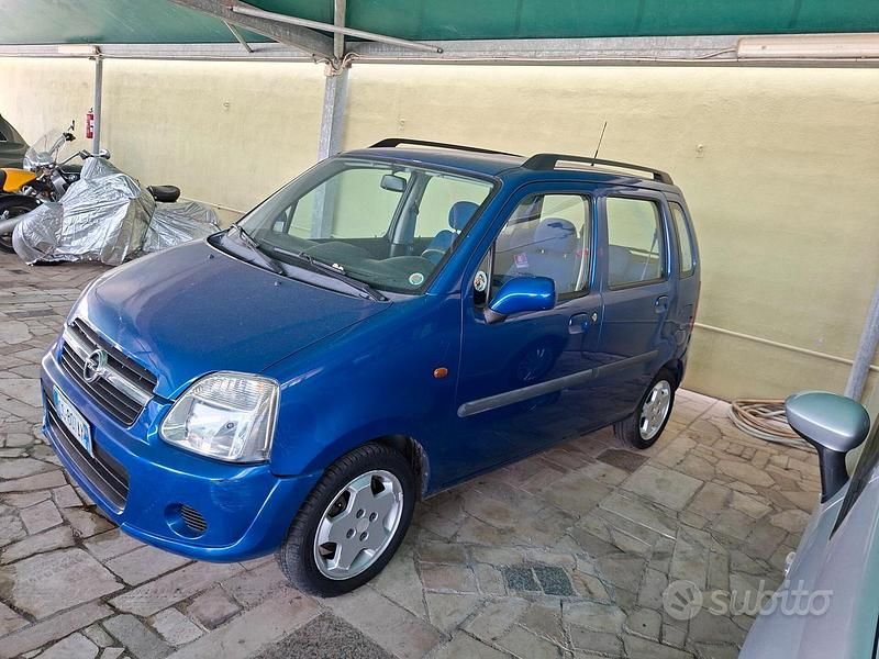 Usata Opel Agila Club 59 CV (43 kW) 2004 Blu Monovolume