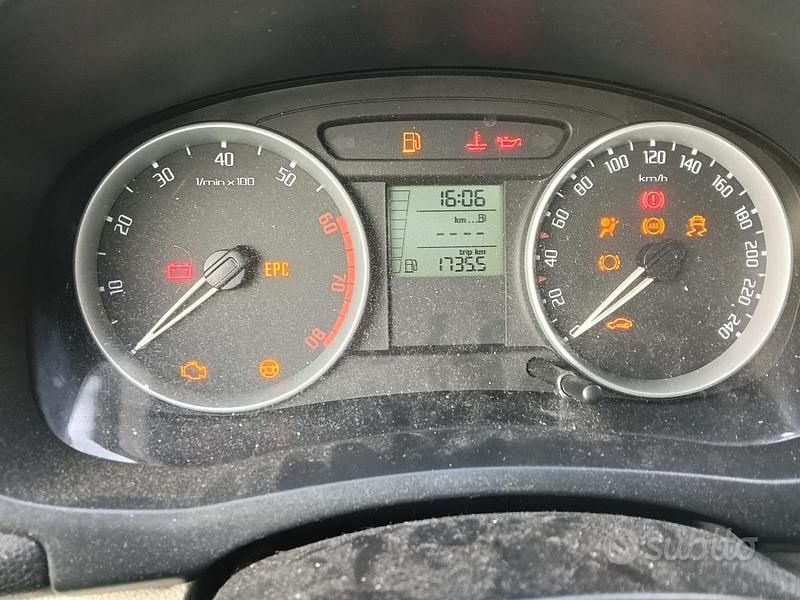 Usata Skoda Roomster 86 CV (63 kW) 2007 Monovolume