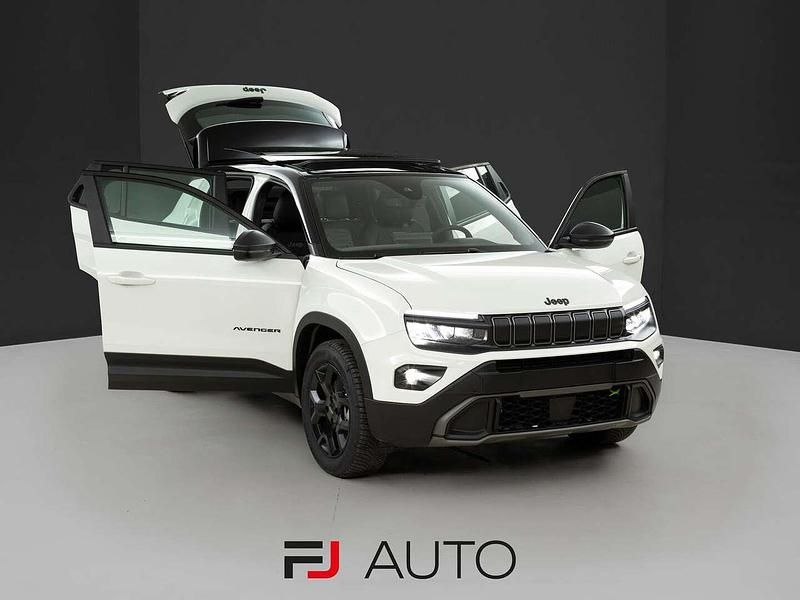 Nuova Jeep Avenger 145 CV (106 kW) 2025 Storm / tetto volcano SUV