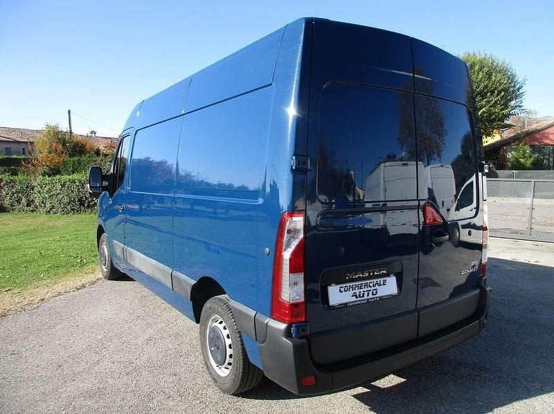 Usata Renault Master 136 CV (100 kW) 2023 Blu/azzurro Furgone