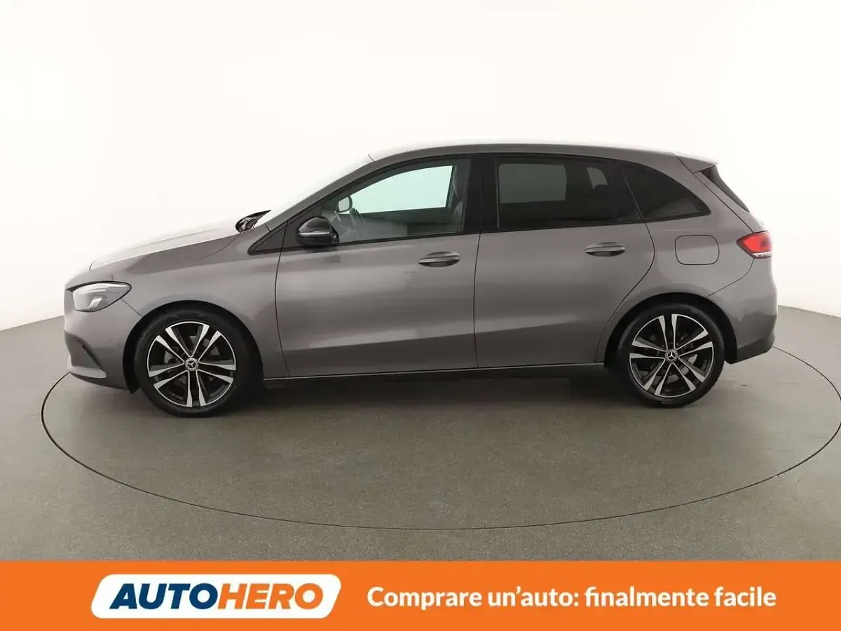 Usata Mercedes B180 Progressive 116 CV (85 kW) 2020 Grigio Monovolume