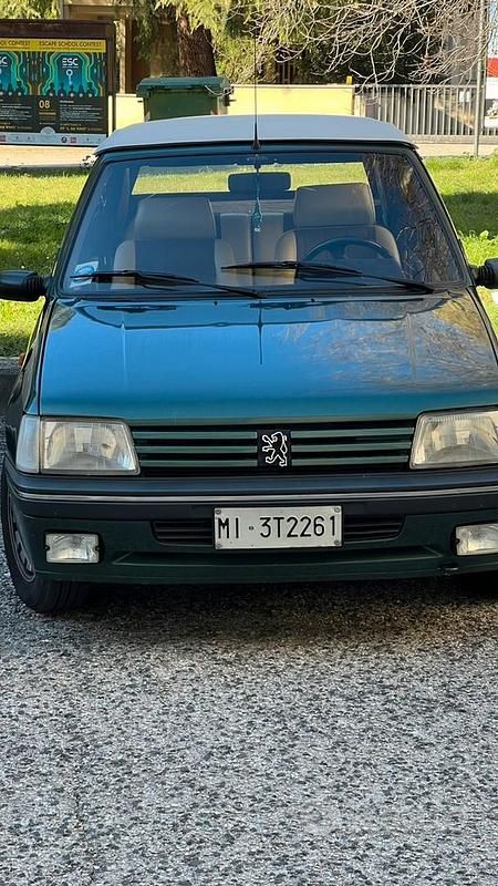 Usata Peugeot 205 83 CV (61 kW) 1991 Verde Berlina
