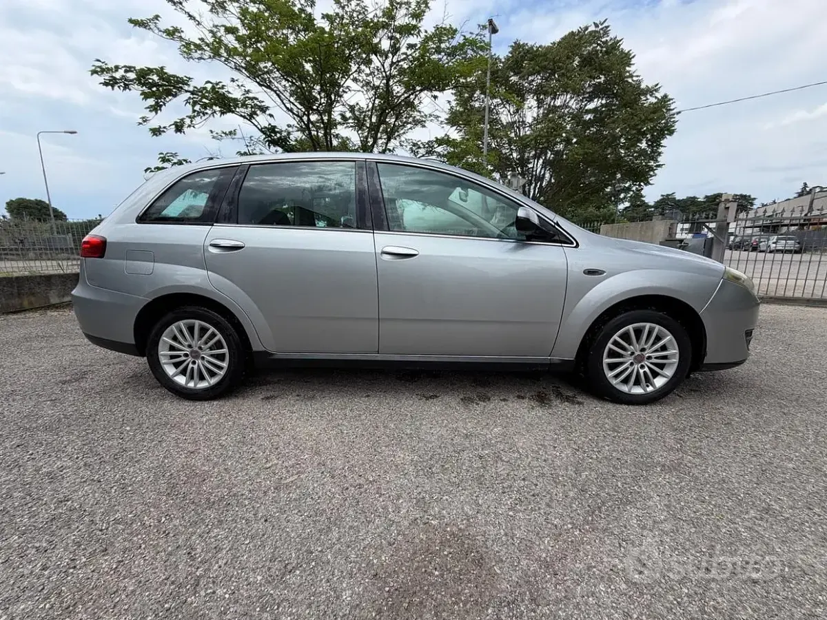Usata Fiat Croma Active 120 CV (88 kW) 2008 Grigio Station wagon