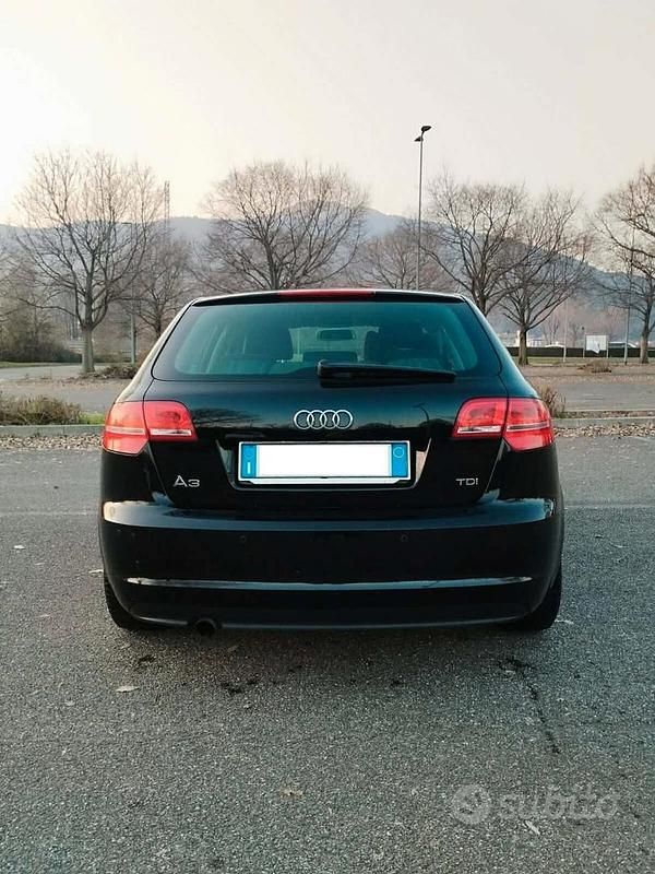 Usata Audi A3 Young 89 CV (65 kW) 2011 Nero Berlina