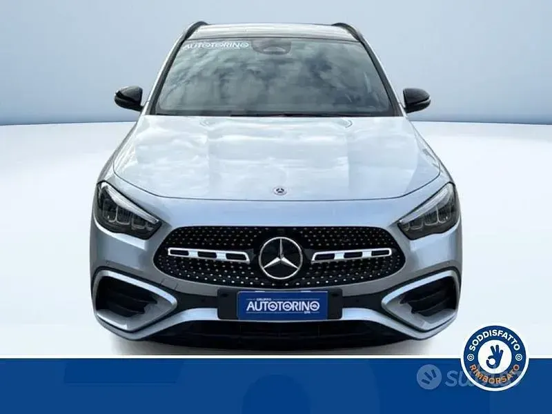 Usata Mercedes GLA180 AMG line 116 CV (85 kW) 2025 Grigio SUV