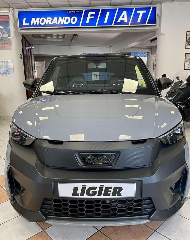 Nuova Ligier JS50 2025 Blu/azzurro Utilitaria