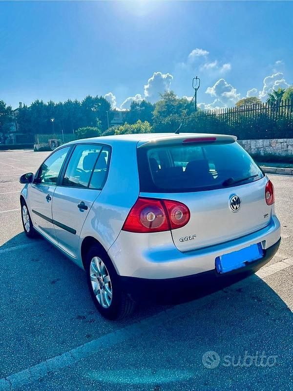 Usata VW Golf IV 105 CV (77 kW) 2006 Grigio Berlina