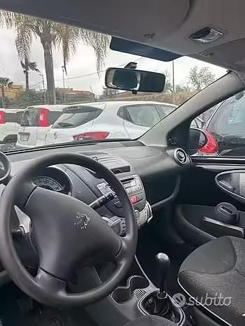 Usata Peugeot 107 68 CV (50 kW) 2010 Nero Utilitaria