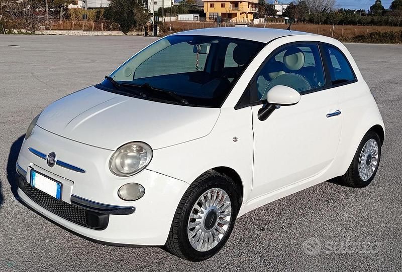 Bianco Usata 2007 Fiat 500 Due volumi | 3200 € (Ottimo prezzo) - Immagine 1/4