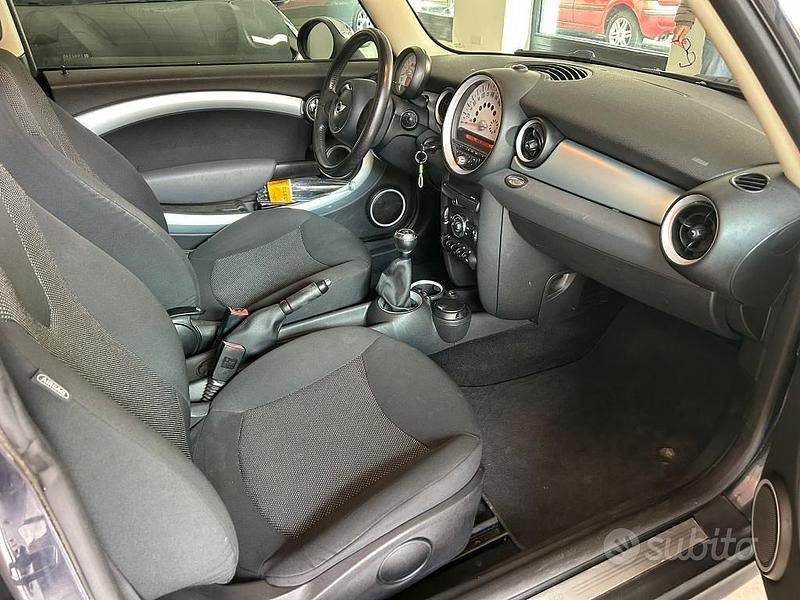 Usata Mini Cooper 122 CV (89 kW) 2011 Blu Utilitaria