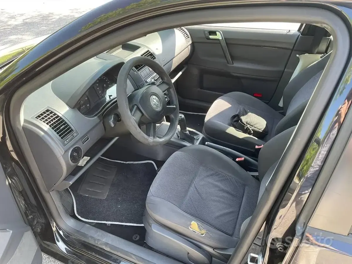 Usata VW Polo 75 CV (55 kW) 2006 Nero Utilitaria