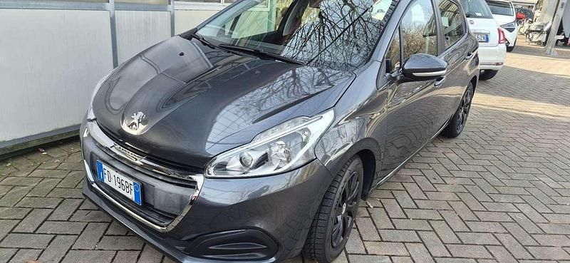 Usata Peugeot 208 Active 75 CV (55 kW) 2016 Other Utilitaria