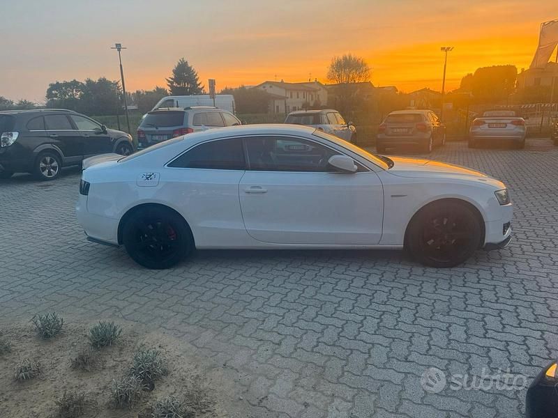 Usata Audi A5 Ambition 180 CV (132 kW) 2010 Bianco Coupé
