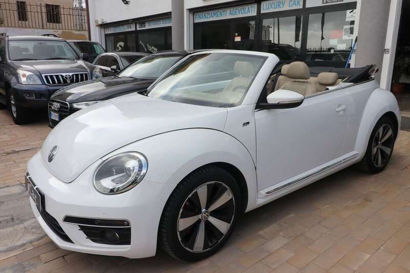 Usata VW Beetle Cabriolet Sport 200 CV (147 kW) 2013 Bianco Cabrio