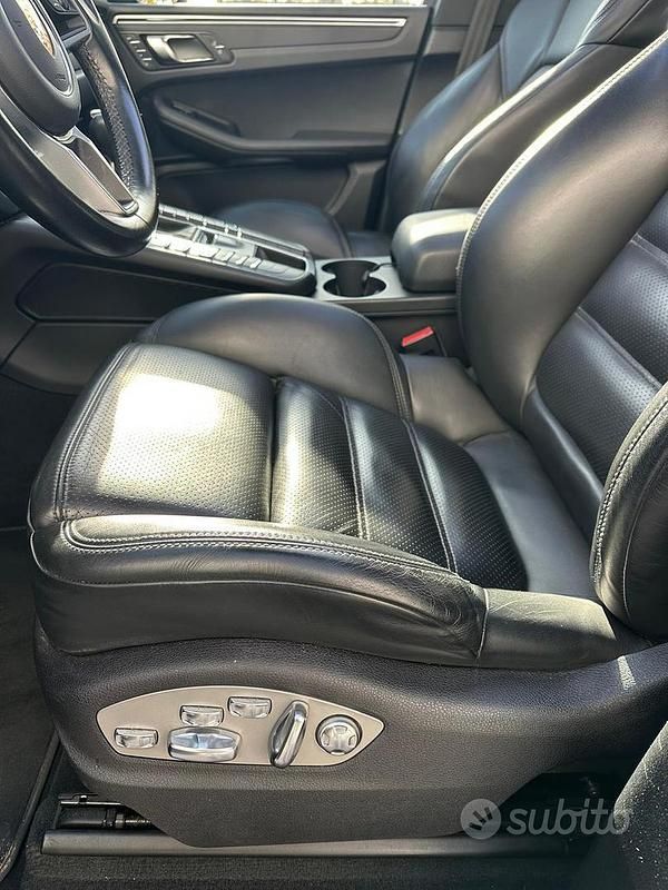 Usata Porsche Macan 265 CV (194 kW) 2021 Nero SUV