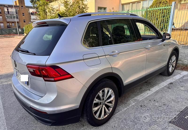 Usata VW Tiguan Life 150 CV (110 kW) 2021 Grigio SUV