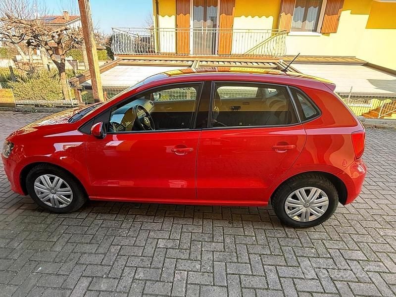 Usata VW Polo Comfortline 75 CV (55 kW) 2016 Rosso Berlina