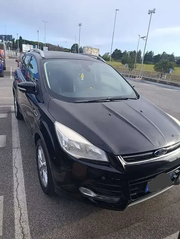 Usata Ford Kuga Titanium 140 CV (102 kW) 2013 Nero SUV