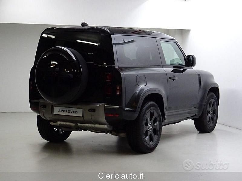 Usata Land Rover Defender SE Dynamic 200 CV (147 kW) 2025 Nero SUV