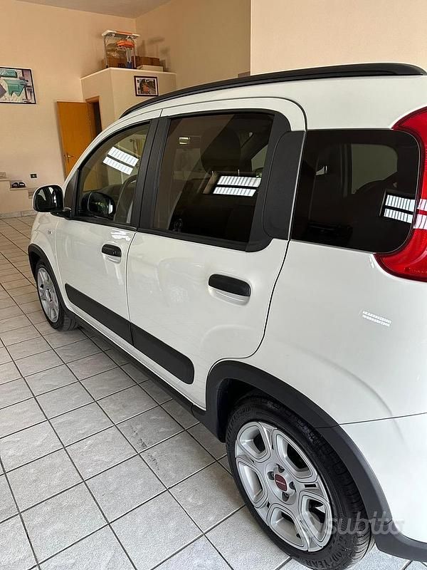 Usata Fiat Panda 69 CV (50 kW) 2023 Bianco Berlina