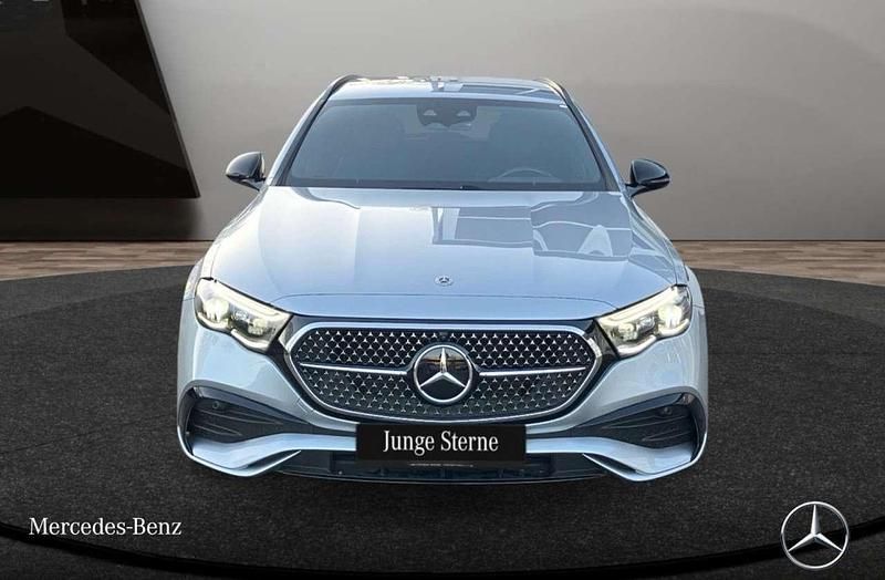Usata Mercedes E220 AMG Line Premium Plus 197 CV (144 kW) 2024 Argento Station wagon
