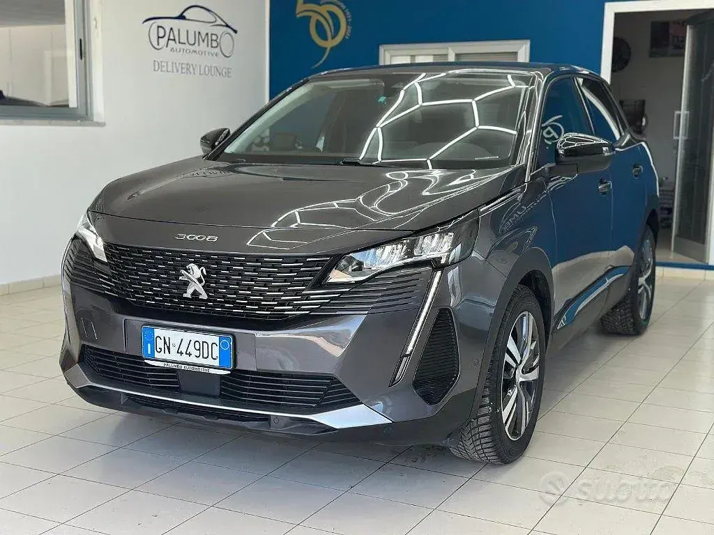 Usata Peugeot 3008 Allure 131 CV (96 kW) 2023 Grigio SUV