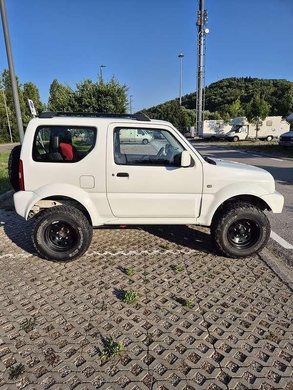 Usata Suzuki Jimny 86 CV (63 kW) 2012 SUV