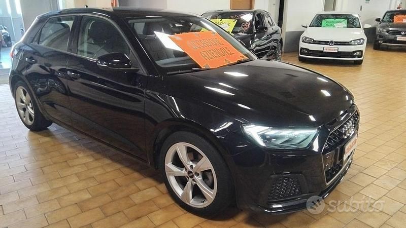 Grigio Usata 2021 Audi A1 Sportback Admired Due volumi | 23.500 € (Buon prezzo) - Immagine 1/4
