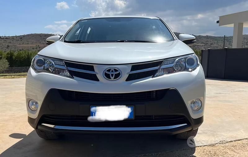 Usata Toyota RAV4 Edition 150 CV (110 kW) 2014 Bianco SUV