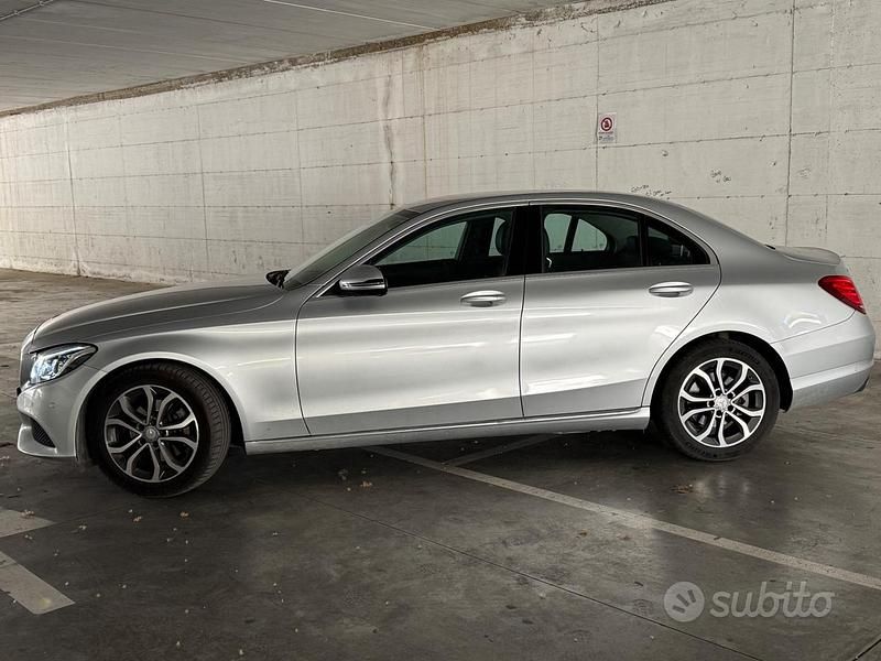 Usata Mercedes C220 170 CV (125 kW) 2016 Grigio Berlina