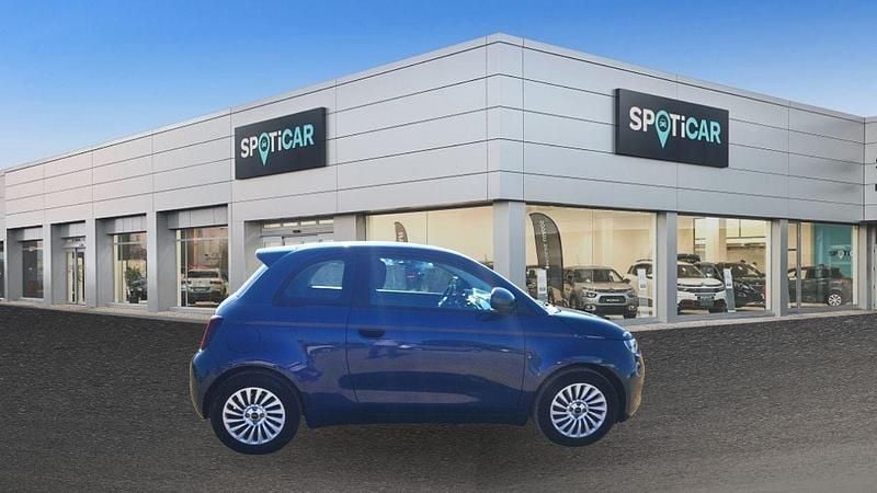 Second-hand Fiat 500e Action 69 kW (95 CP) 2021 Albastru Berlinǎ