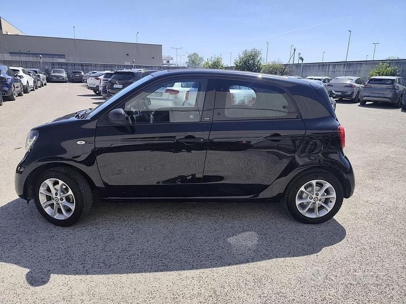 Usata Smart ForFour Passion 71 CV (52 kW) 2019 Nero Utilitaria
