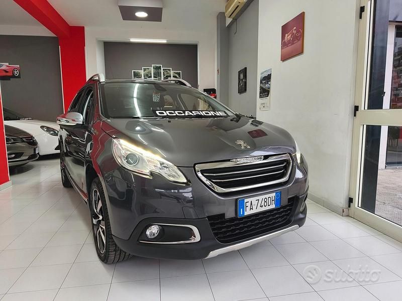 Grigio Usata 2015 Peugeot 2008 Allure SUV | 10.999 € (Buon prezzo) - Immagine 1/4