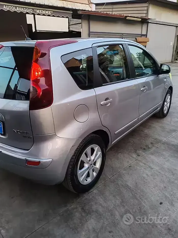 Usata Nissan Note 88 CV (64 kW) 2009 Grigio Utilitaria